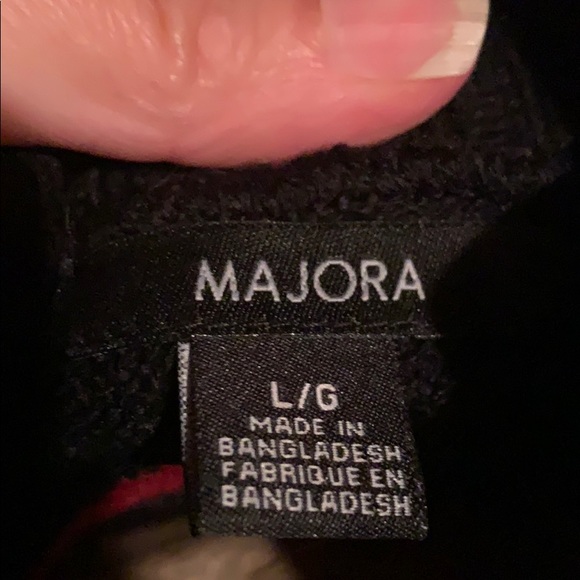 Ladies faux wrap sweater with buckle side. Large. - Picture 3 of 4